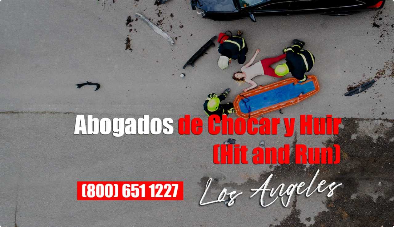 Escena de accidente, anuncio de Abogados de Chocar y Huir (Hit and Run) (800) 651-1227